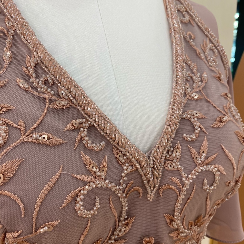Juliet Dress || Mauve - Picture 5 of 7